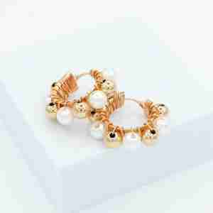 Aretes Perla Dorada y Blanca