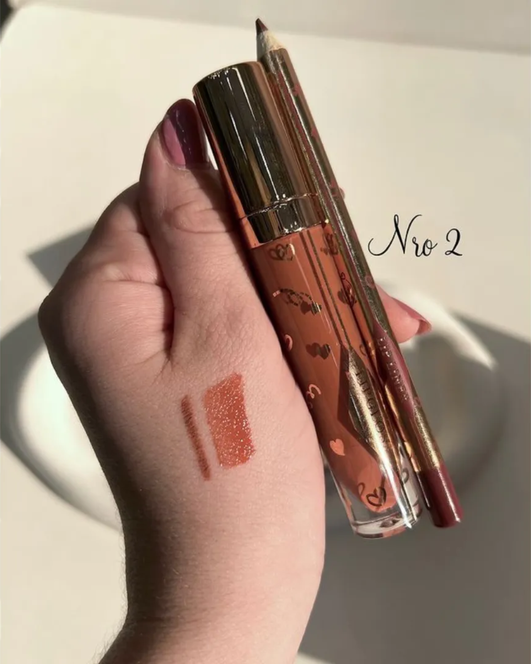 Kit delineador Lipgloss Kiss Beauty - Imagen 5