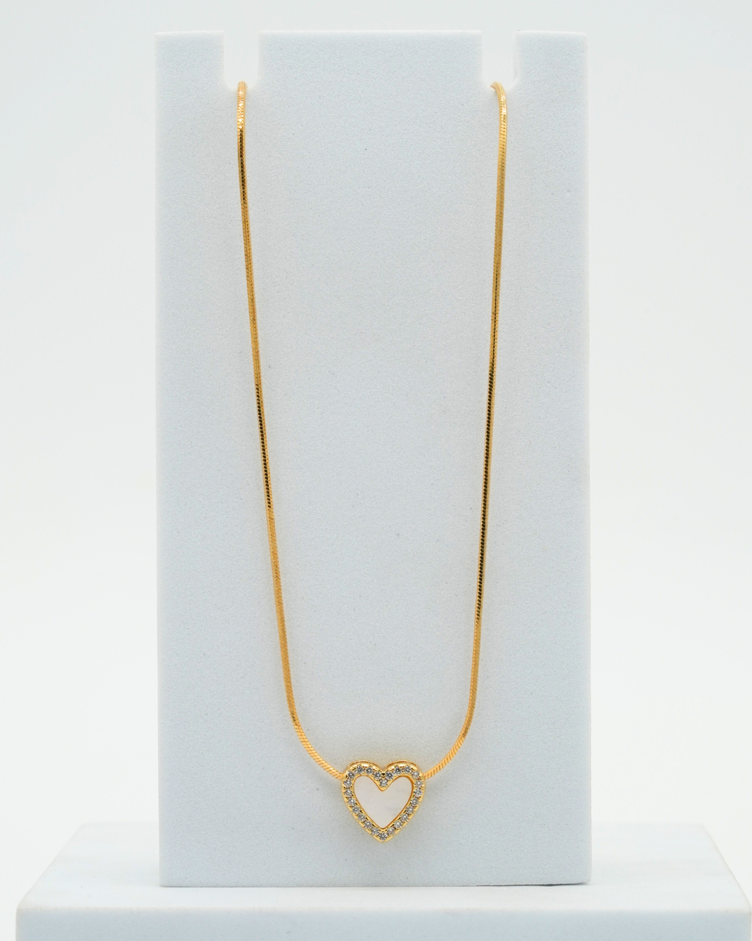 Set cadena y dije + aretes gemas Love blanco - Imagen 3